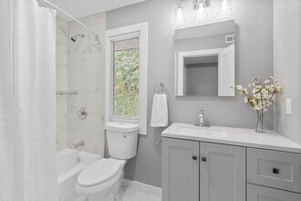 Interior Photo - Elizabeth Green