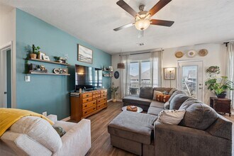 Building Photo - 11947 Sunshine Park Dr N