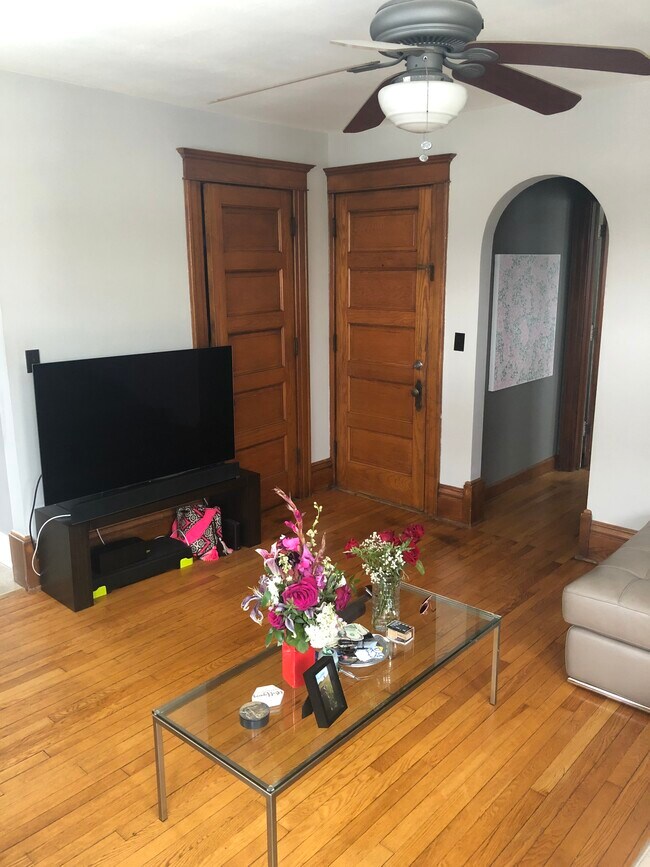 Foto del edificio - 1339 Rutledge St