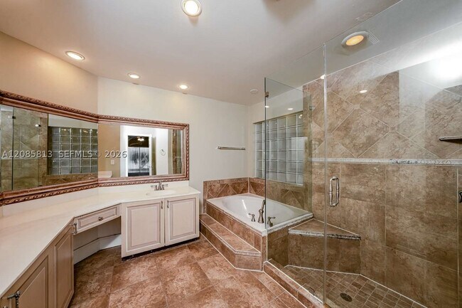 Building Photo - 7810 Hoffy Cir
