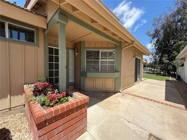Building Photo - 42140 Teatree Ct
