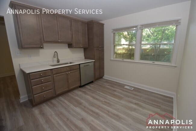 Foto del edificio - 921 Blue Ridge Dr