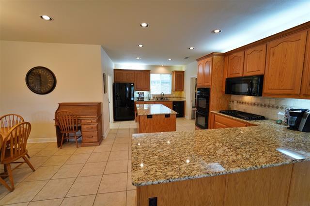 Building Photo - 1001 Meadow Creek Dr