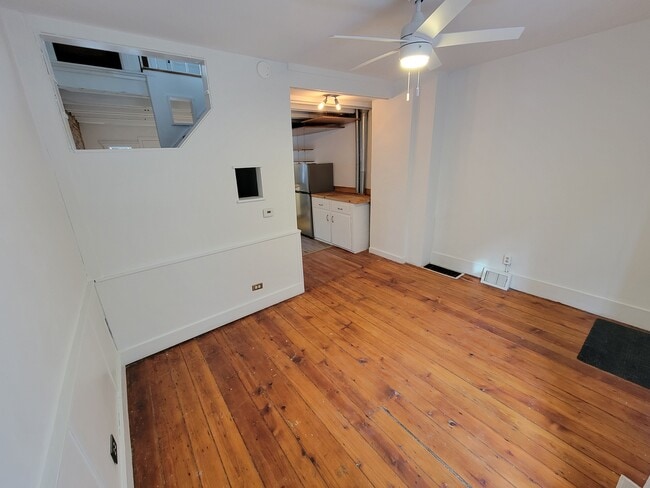 Building Photo - 223 Mercer St