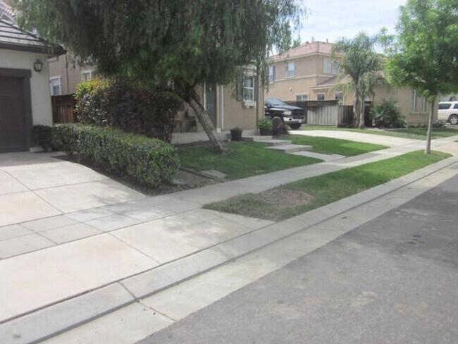 Foto del edificio - Mountain House Home Spacious 4 Bedroom, 3 ...