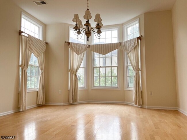 Foto del edificio - 511 Kensington Ln