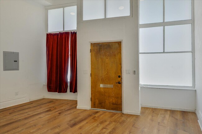 Building Photo - 2288 San Pablo Ave
