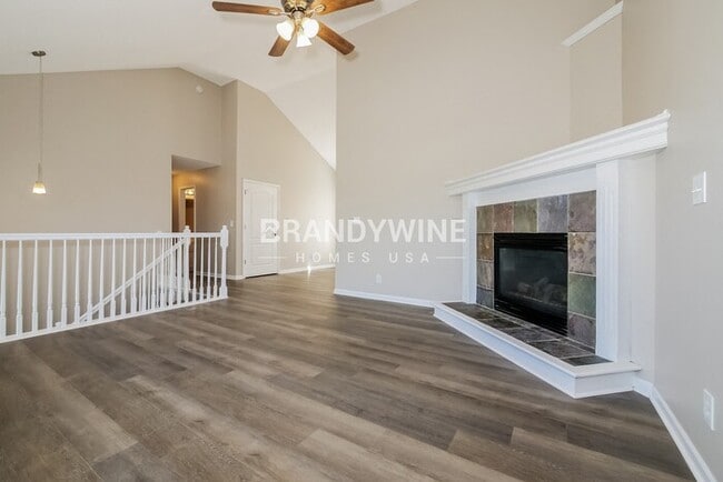 Building Photo - 809 Canter St