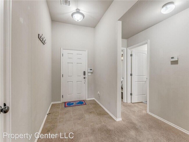 Building Photo - 3 br, 2 bath House - 701 Apple Tree Ln