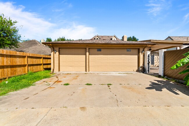Foto del edificio - 7009 Bevington Dr