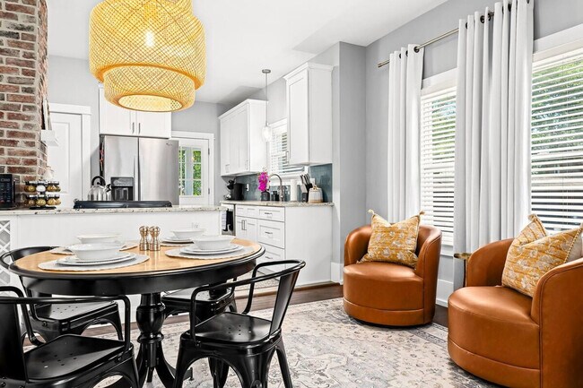 Foto del edificio - 818 Etowah Ave