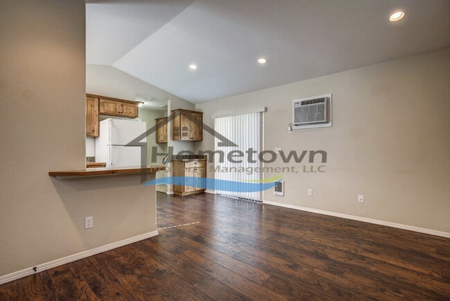 Building Photo - 1 Bed 1 Bath Cottage Centrally Located in CDA