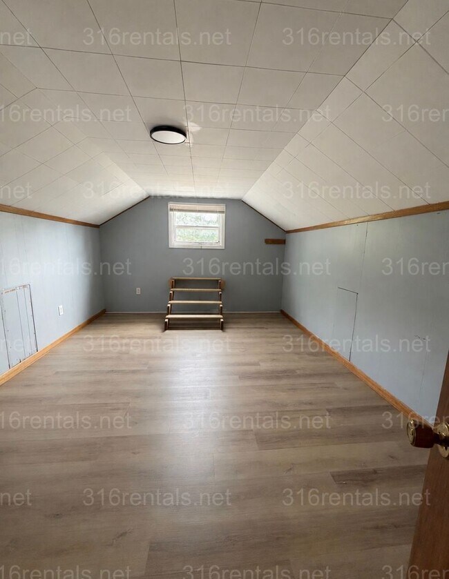 Foto del edificio - 503 N Summit St