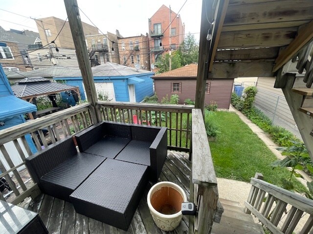 Foto principal - 853 N Marshfield Ave