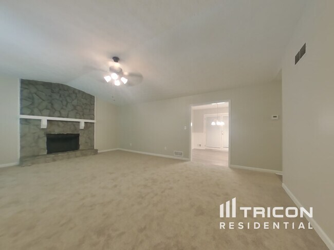 Building Photo - 123 Quail Run
