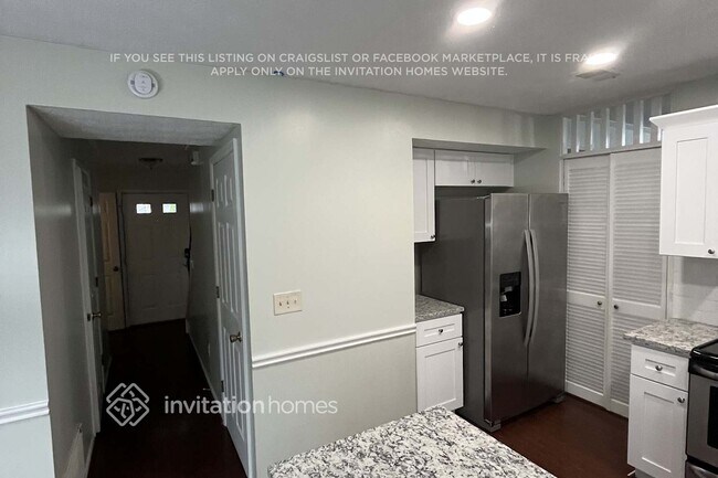 Foto del edificio - 465 Sheringham Ct