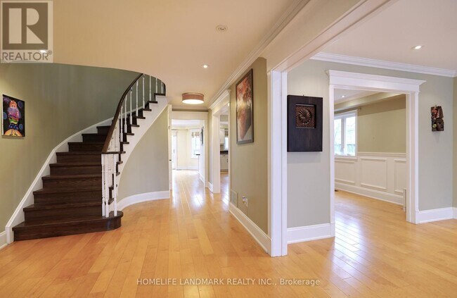 Building Photo - 10 Lehman Crescent