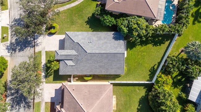 Foto del edificio - 16762 NW 13th St