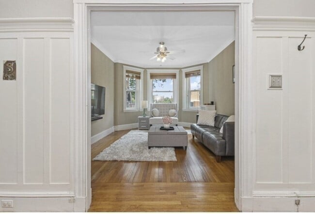 Building Photo - 19 Westbourne Ter