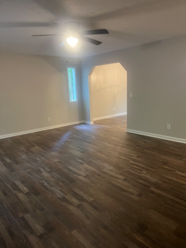 Foto del edificio - 3605 Town Creek Rd