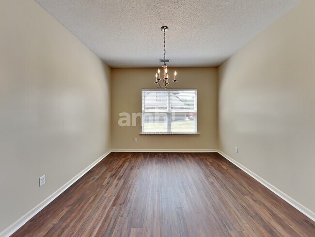 Foto del edificio - 7343 Hampton Valley Cv