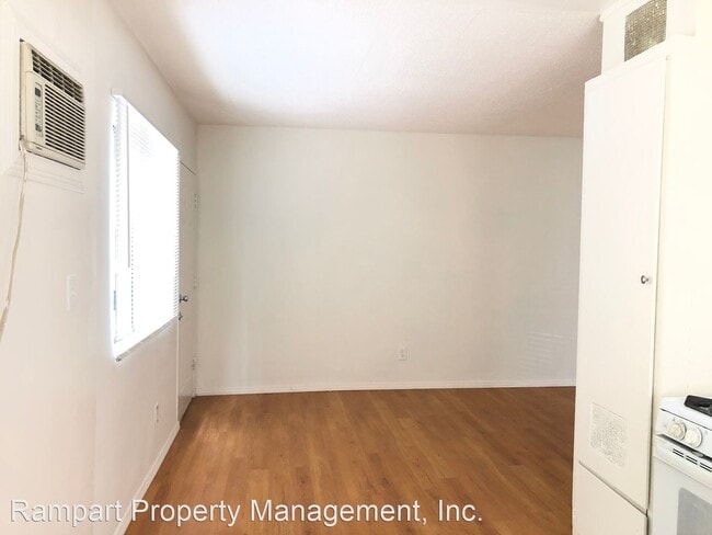 Building Photo - 1608-1610 S Wilton Pl