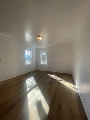 Foto del edificio - 220 Baker Cir