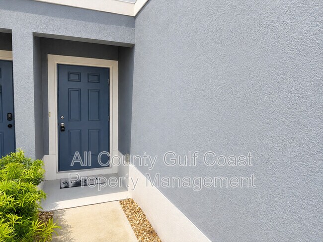 Building Photo - 14273 Crimson Ave