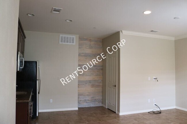 Foto del edificio - 1 Bedroom, 1 Bath Attached Guest House For...