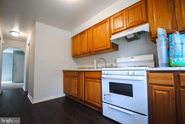 Foto del edificio - 6137 Parkway Dr