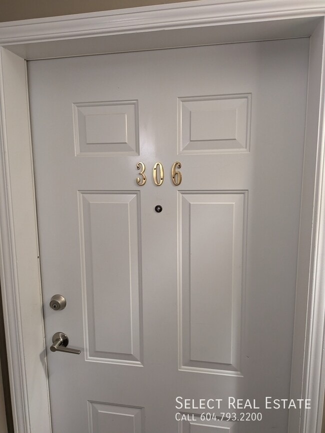 Building Photo - 7694 Evans Rd