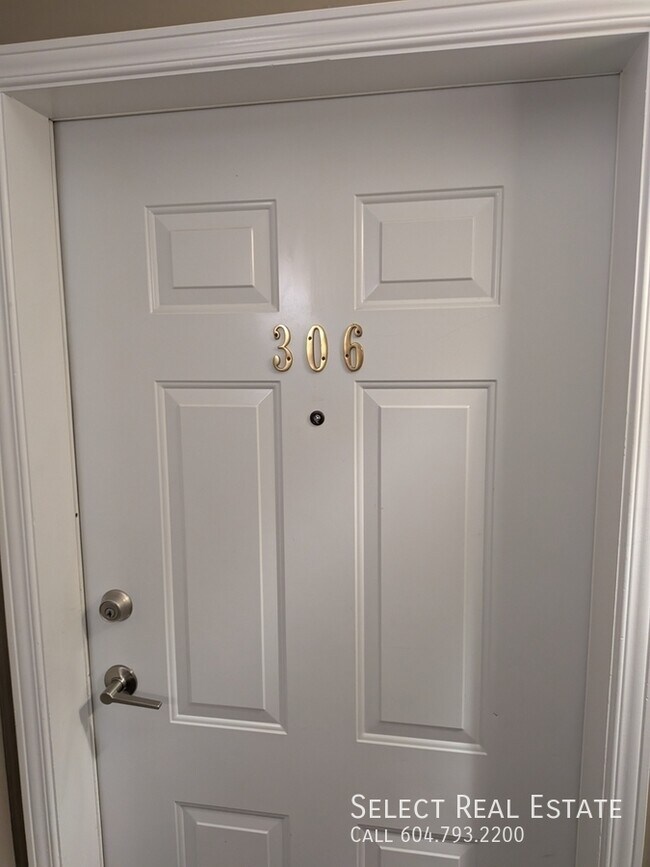 Photo du bâtiment - 7694 Evans Rd