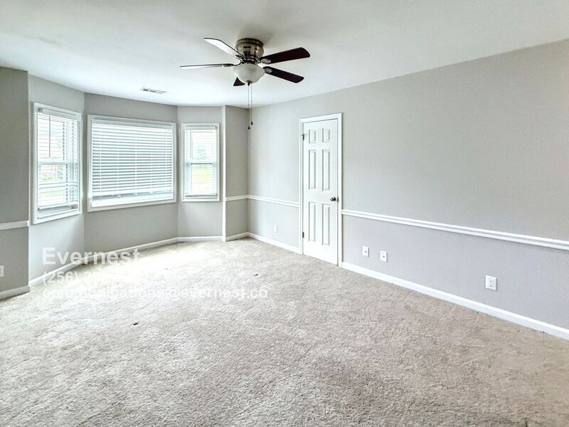 Foto principal - 122 Brawley Dr