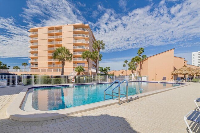 Foto del edificio - 7430 Sunshine Skyway Ln S