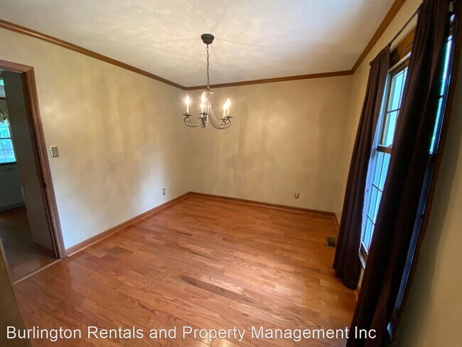 Building Photo - 3 br, 2.5 bath House - 311 Forestview Drive