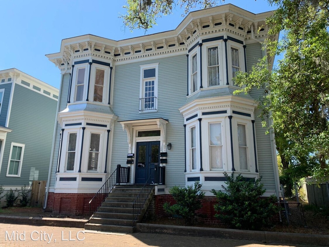 Primary Photo - 109 E Duffy St