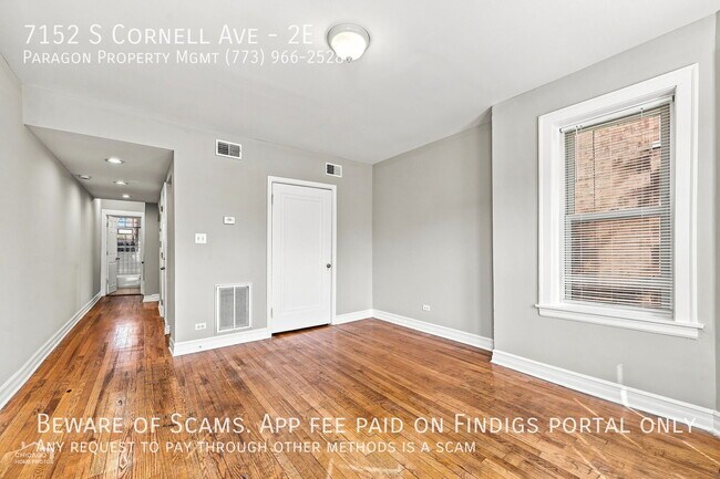 Building Photo - 7152 S Cornell Ave