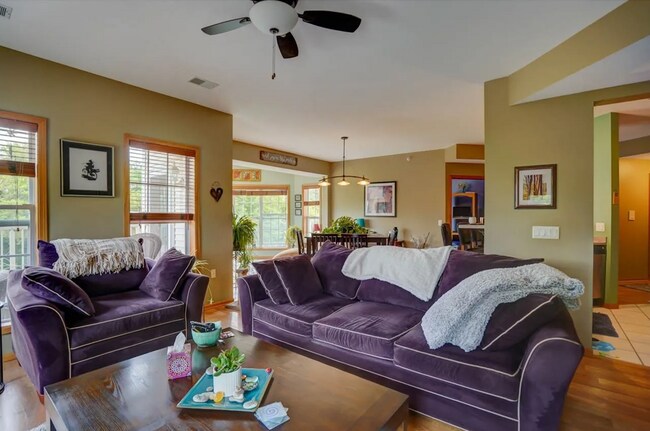 Building Photo - 187 Shato Ln