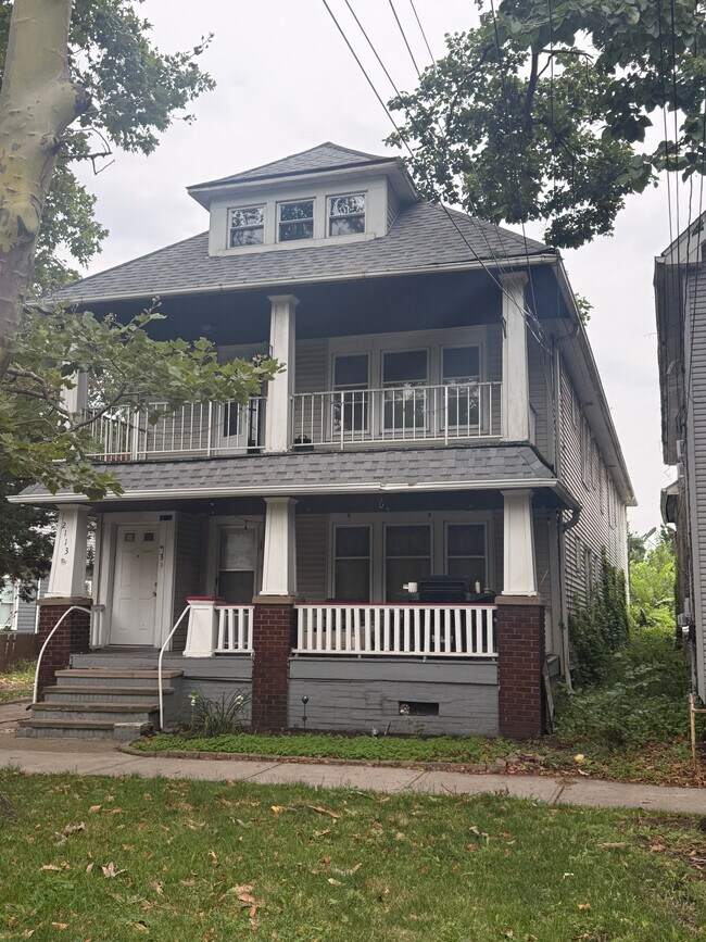 Foto del edificio - 2113 W 11th St