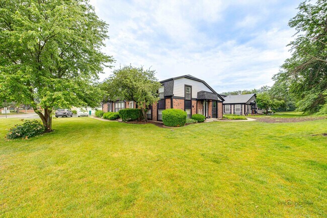 Foto del edificio - 1454 Inverrary Ln