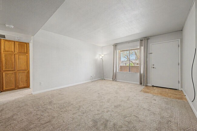 Foto del edificio - 5995 N 78th St