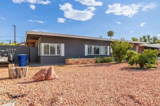 Foto del edificio - 515 W Toledo St