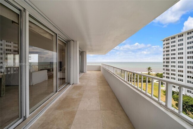 Foto del edificio - 199 Ocean Ln Dr