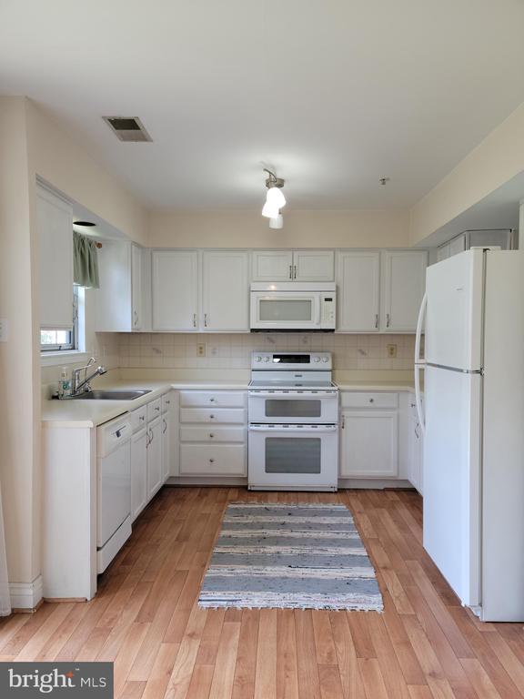 Building Photo - 1408 Stoney Point Way