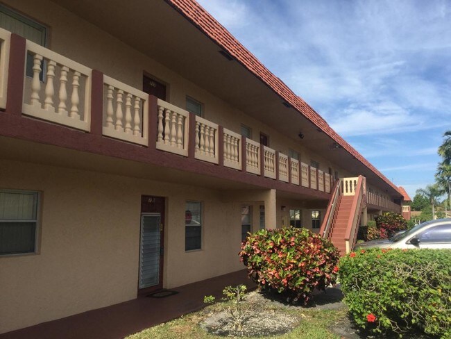 Foto del edificio - 9272 SW 3rd St