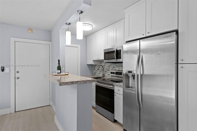 Building Photo - 6310 SW 79th St