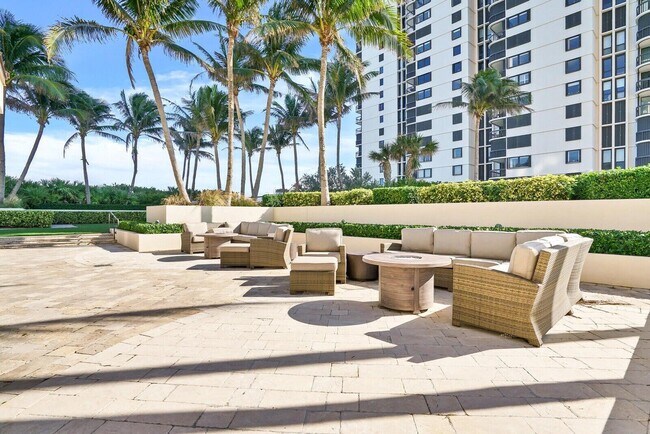 Foto del edificio - 5380 N Ocean Dr