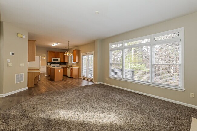 Building Photo - 312 Viceroy Curve