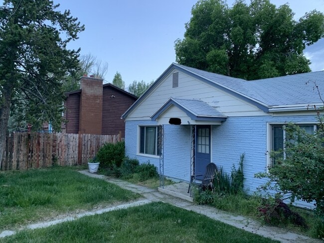 Building Photo - 1679 Fowler Ave