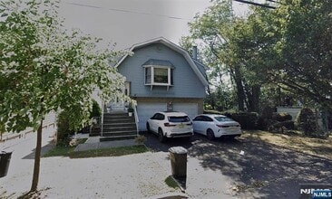 Building Photo - 402 Farnham Ave